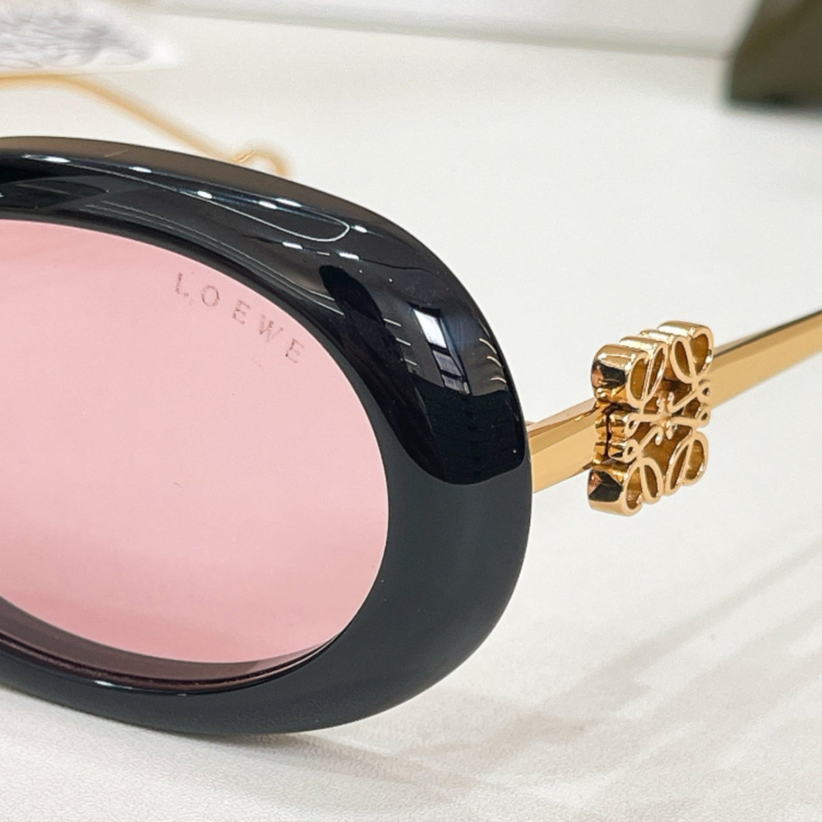 Loewe LW521U Sunglasses